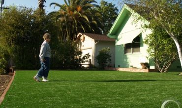 San Rafael beautiful artificial grass lawn