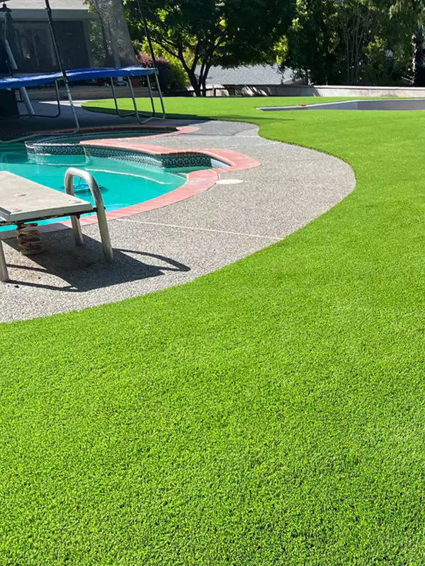 Artificial Grass Around Swimming Pools