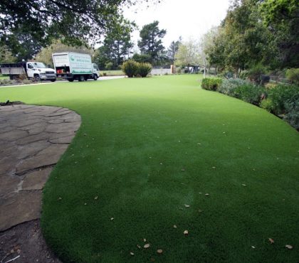 Synthetic-grass-gardens(2)