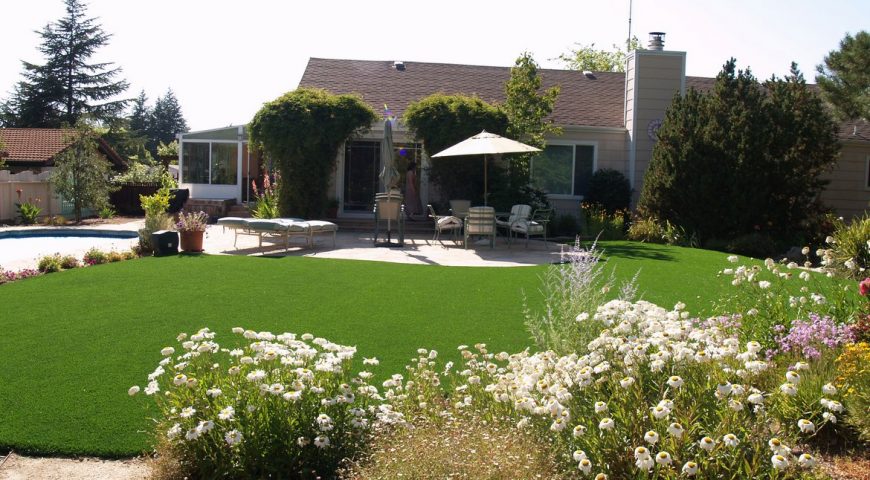 5 signals you need to know when hiring an artificial grass installer