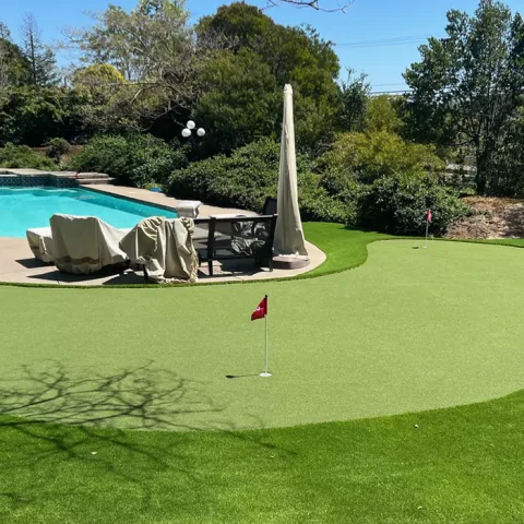 Installation of Artificial Grass in Palo Alto: A Transformation of the Putting Green